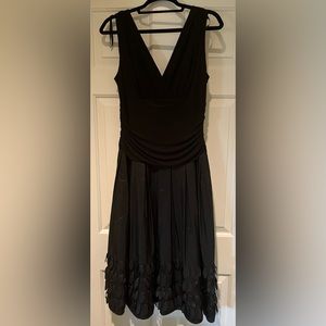 Black Knee-length Gown